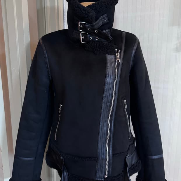 자라 블랙 무스탕 자켓 XS /실사이즈 S-M