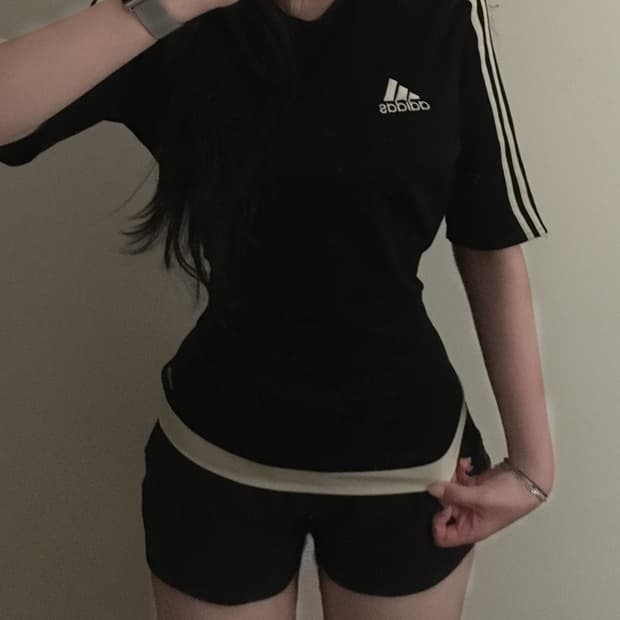 아디다스 반팔티셔츠