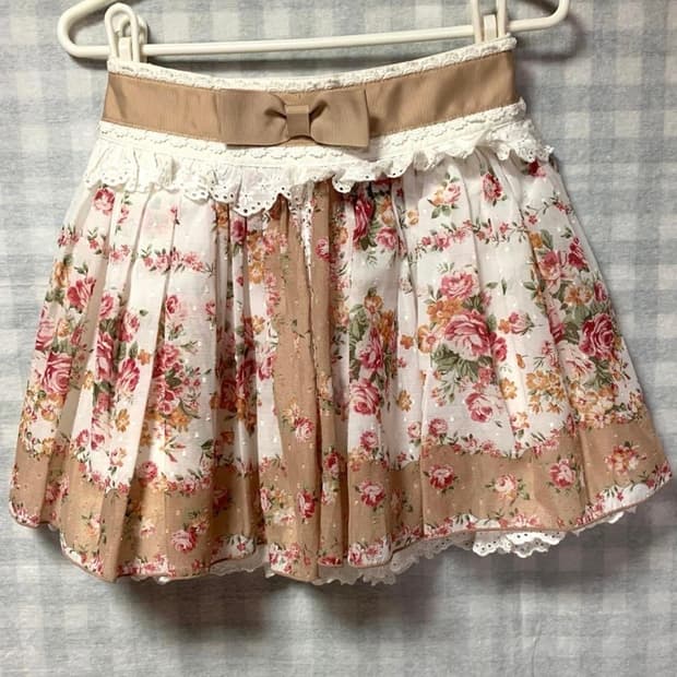 리즈리사 라떼갸루 대장 큐롯 플라워 베이지 모리 리본 스커트