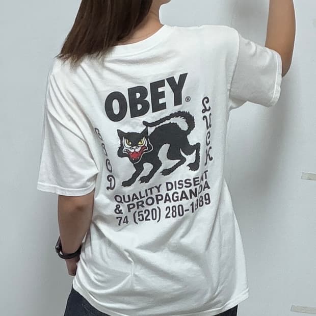 오베이 빈티지 그래픽 반팔 티셔츠 화이트
