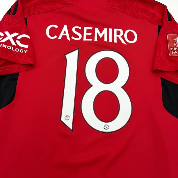 아디다스 23-24 맨체스터 유나이티드 홈 FA컵 결승킷 카세미루