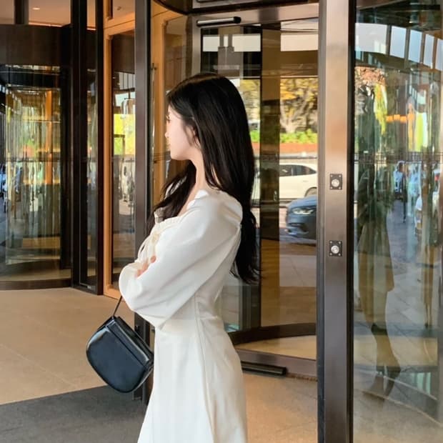 제니오 뮤즈 새틴 미니 드레스