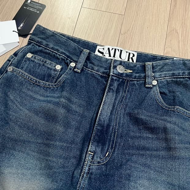 세터(Satur) 브루클린 플레어 진 M