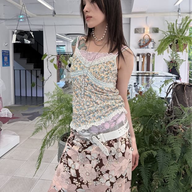lace trim camisole floral 레이스 플로럴 슬리브리스