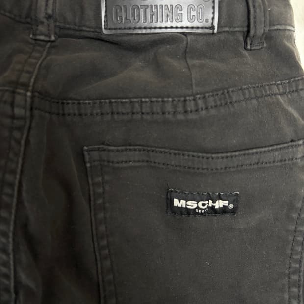 미스치프 부츠컷