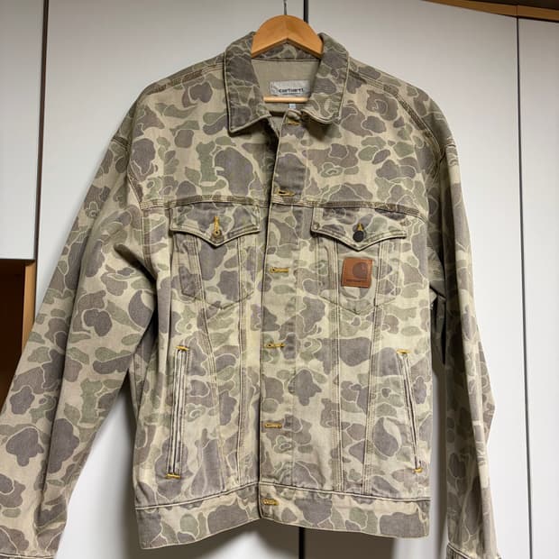 칼하트윕 카모 트러커 자켓