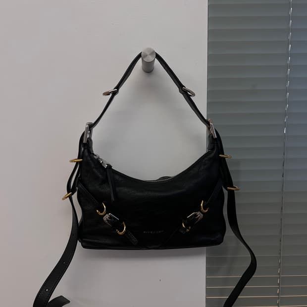 지방시 Voyou 미니 레더 숄더 백