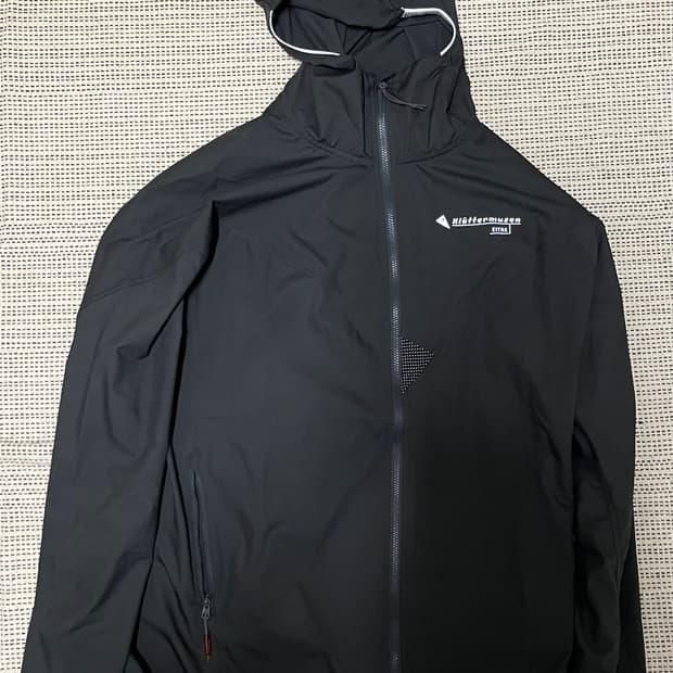 클라터뮤젠 이트레 후드자켓 eitre