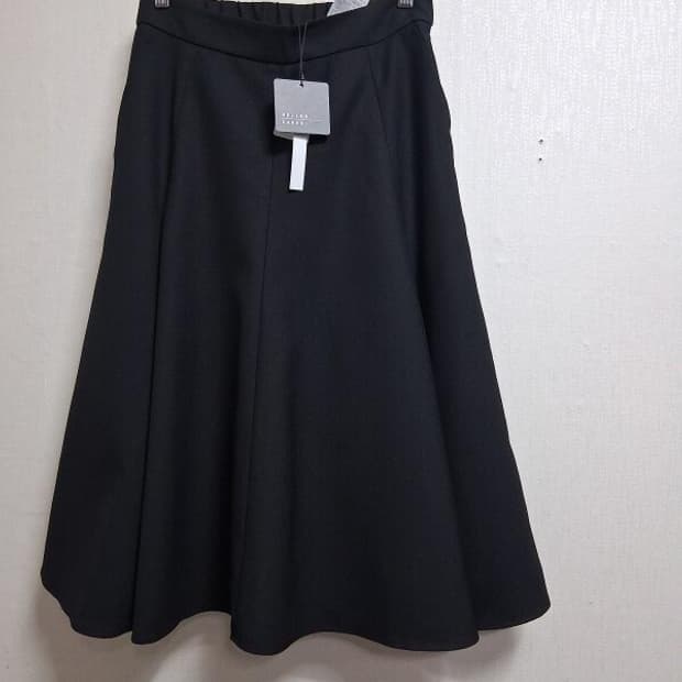 HELLEN KAREN검정플레어스커트 참신한 롱기장 새옷상태 28 29
