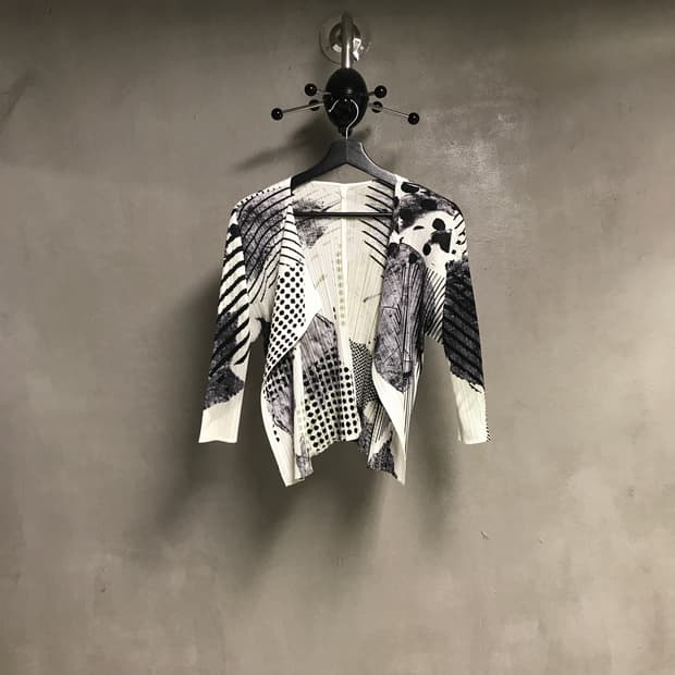 이세이 미야케 플리츠 플리즈 가디건 3(W)