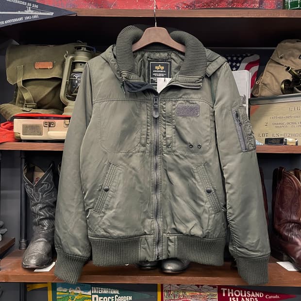 알파 인더스트리 MA-1 후드 탈부착 플라이트 자켓 밀리터리