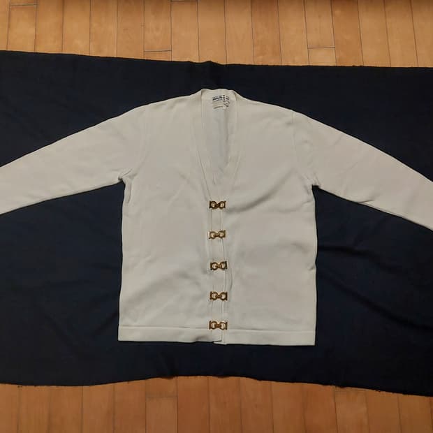 페라가모  니트가디건