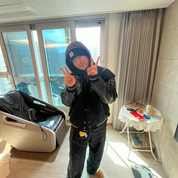 꼼파뇨 절개패턴 데님팬츠