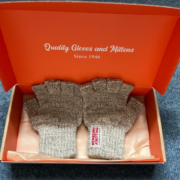 뉴베리니팅 사슴가죽 핑거리스장갑