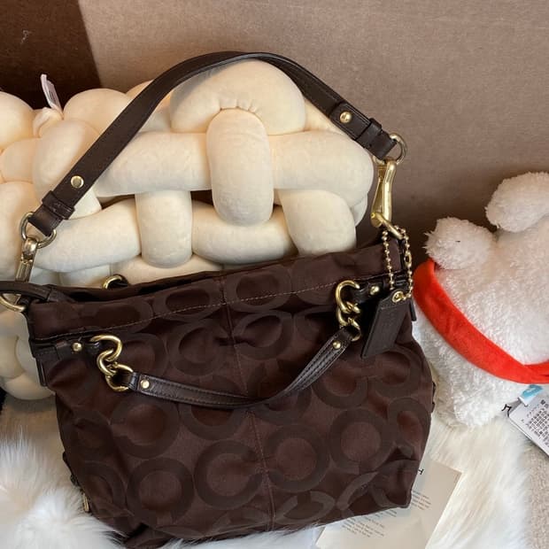 90s coach 딥 초코 브라운 코치 시그니처 자가드 숄더백 핸드백