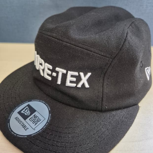 뉴에라 고어텍스 캠프캡 블랙