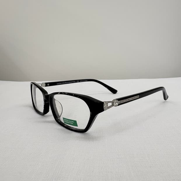 BENETTON 베네통 블랙 빈티지 뿔테