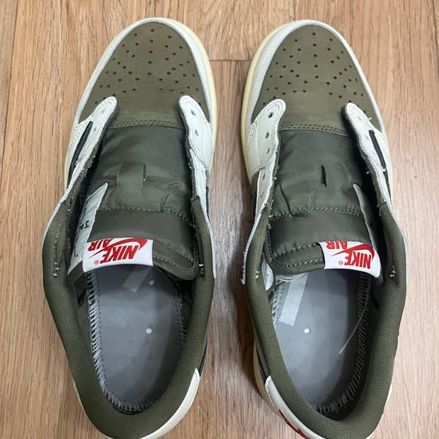 ( 260 ) 조던1 X 트레비스 스캇 레트로 로우OG 리버스 올리브