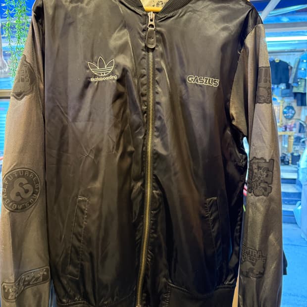 아디다스 가시우스 스케이트보딩 새틴 봄버 자켓