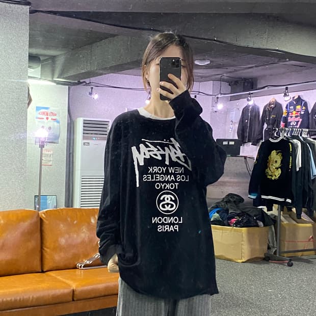 스투시 월드투어 빅로고 롱슬리브 B2257