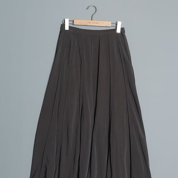 DoU Dou Pannel Pleats Skirt (26~28)