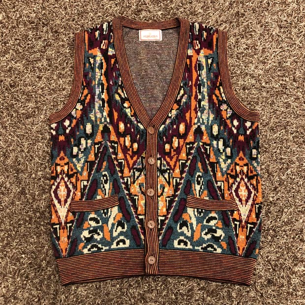 알마니아 멀티컬러 울 패턴 조끼 베스트