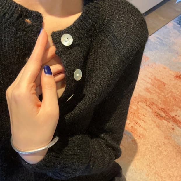 (미시착 새상품) 더무이 펄버튼 모헤어 니트 블랙