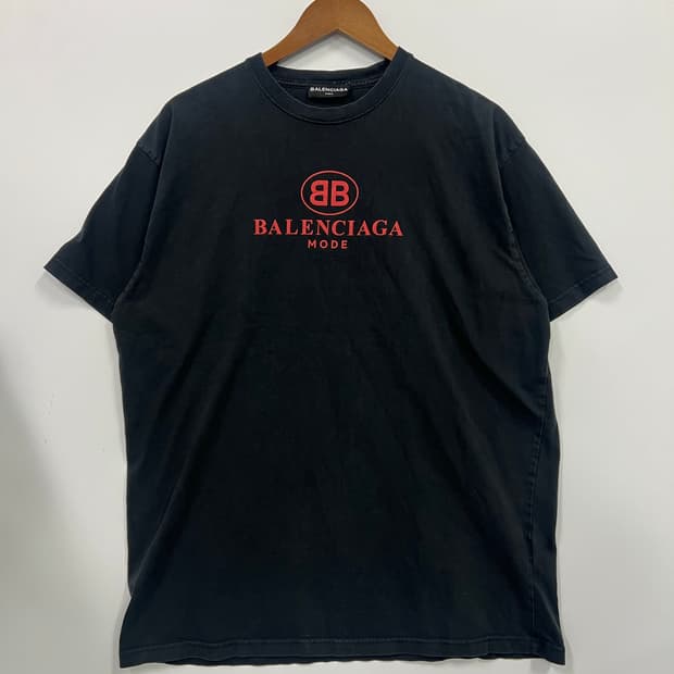 BALENCIAGA 블랙 티셔츠
