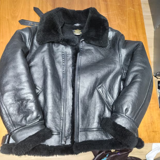 콕핏 블랙 무스탕 44