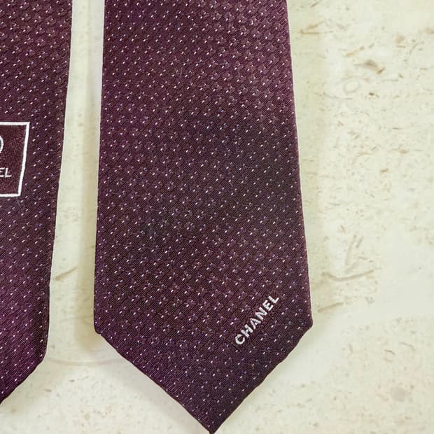 샤넬 버건디 타이