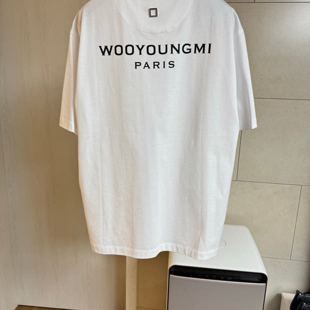 [새제품] 우영미 26ss 화이트 백로고 반팔티 48