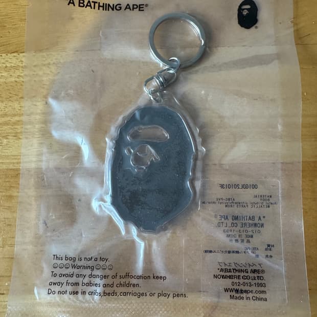 bape 미개봉 키링