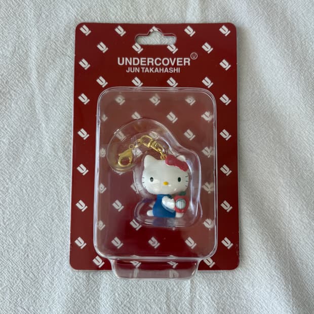 언더커버 X 헬로키티 키링