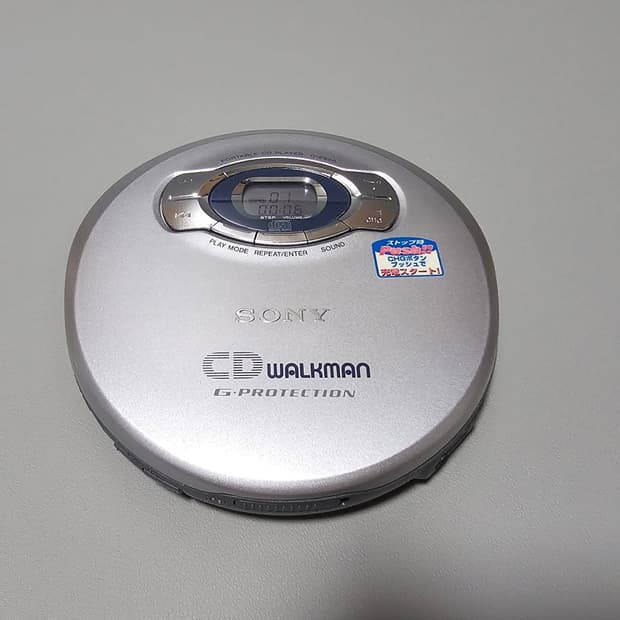 릴리슈슈의 모든 것 SONY CD player Walkman D-E660