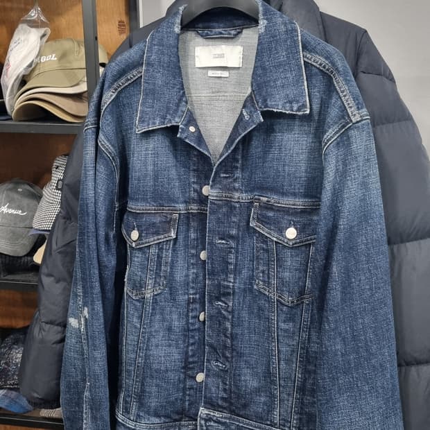 closed 클로즈드 이태리산 데님자켓 105~110(M) 상태최상