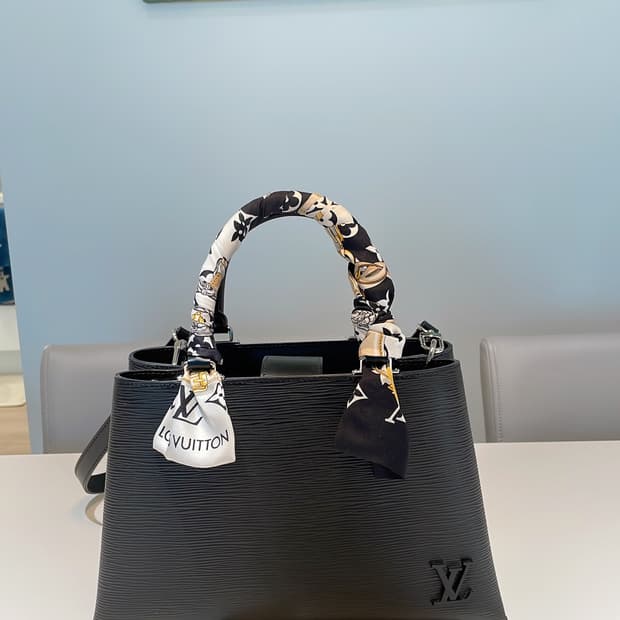 루이비통 블랙 클레버 PM