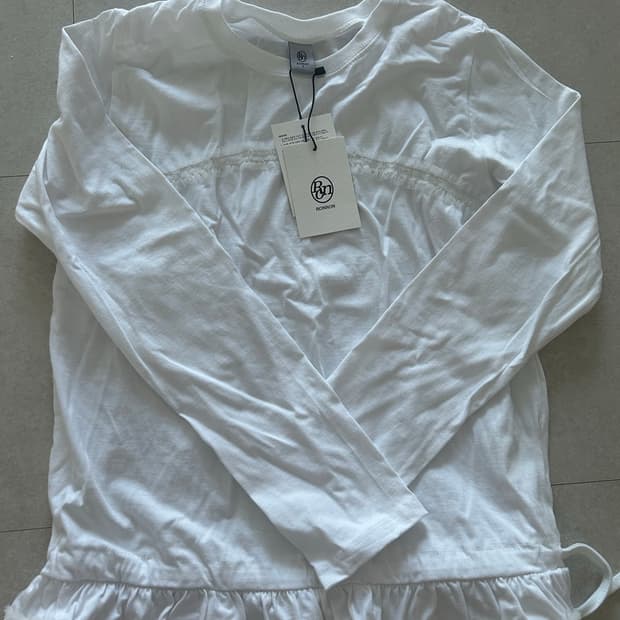 론론 FRILL SHIRRING T SHIRT 새상품