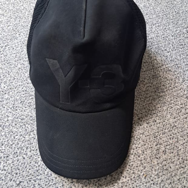 y3볼캡