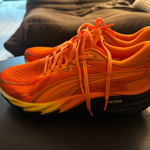 푸마 X 헬로 선라이즈 벨로시티 나이트로 4