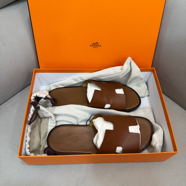 에르메스 이즈미르 슬리퍼 41사이즈 