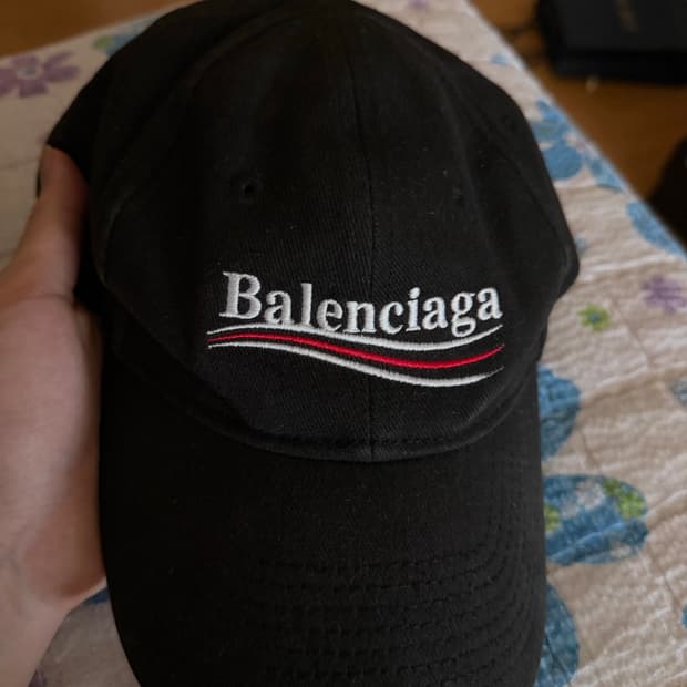 발렌시아가 모자