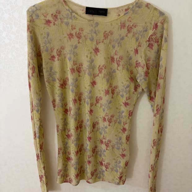 ZARA 상의