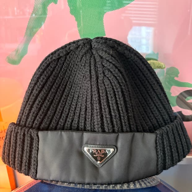 프라다 비니 팝니다