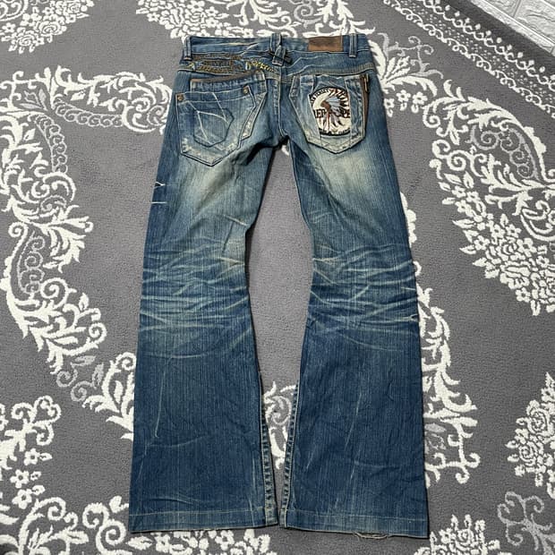 Red Pepper Double-pocket Flair Denim 