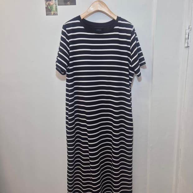 깔끔한 airrism 스트라이프 패턴의 유니클로 원피스  xl
사이즈 실