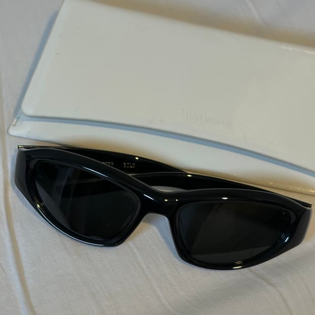 젠틀몬스터 릿 R.E.A.T 선글라스