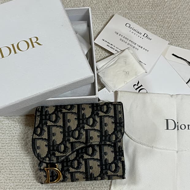 디올 오블리크 지갑