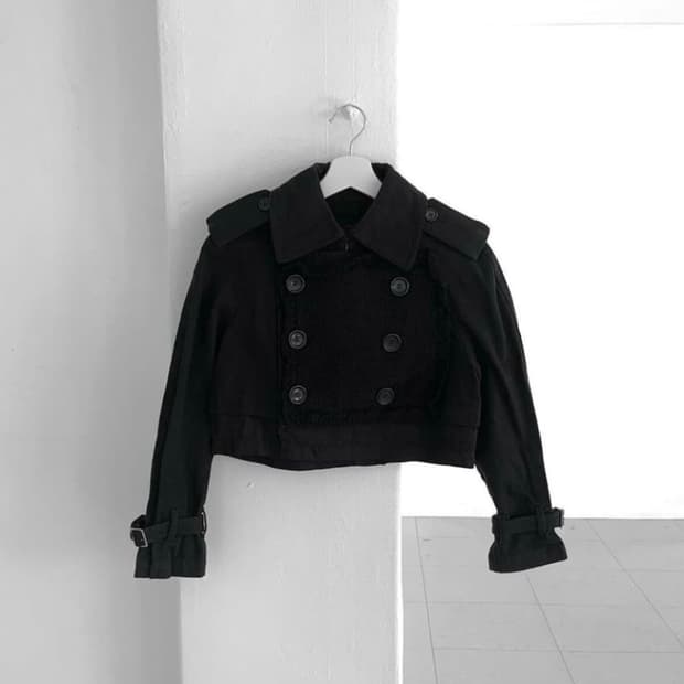 꼼데가르송 숏 트렌치 코트