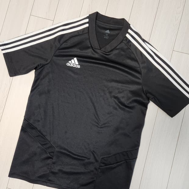 새상품급) 아디다스 티로 19 트레이닝 v넥 반팔티(adidas TIRO