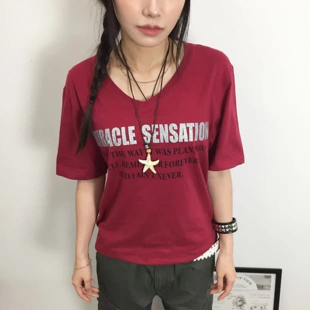 Jpn Pliwpii Miracle Red V-Neck Tee